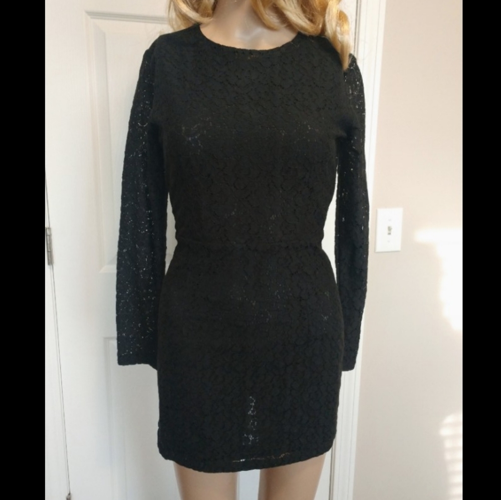 Bellezza Black lace short dress, no stretch, SZ 6
